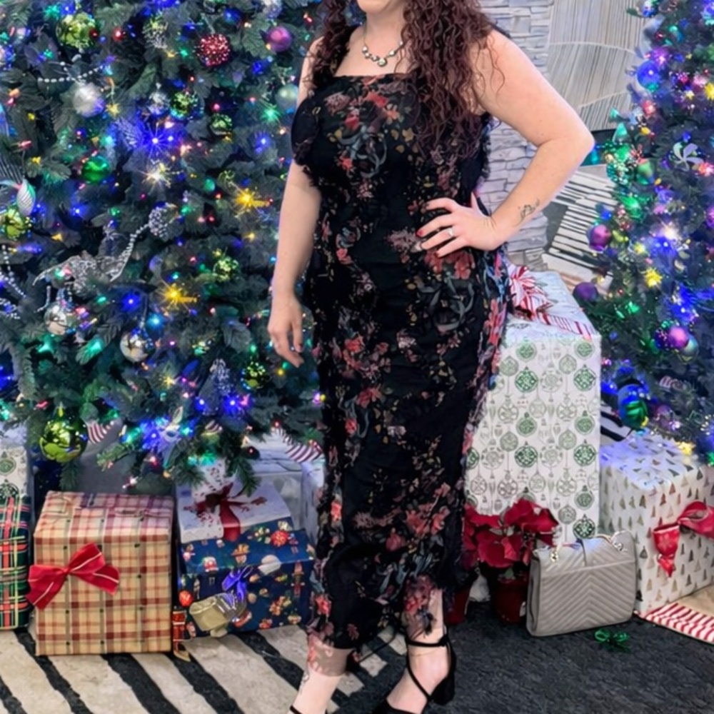 EUC Elenzga Black Floral Women's Midi Dress - Picture 2 of 5